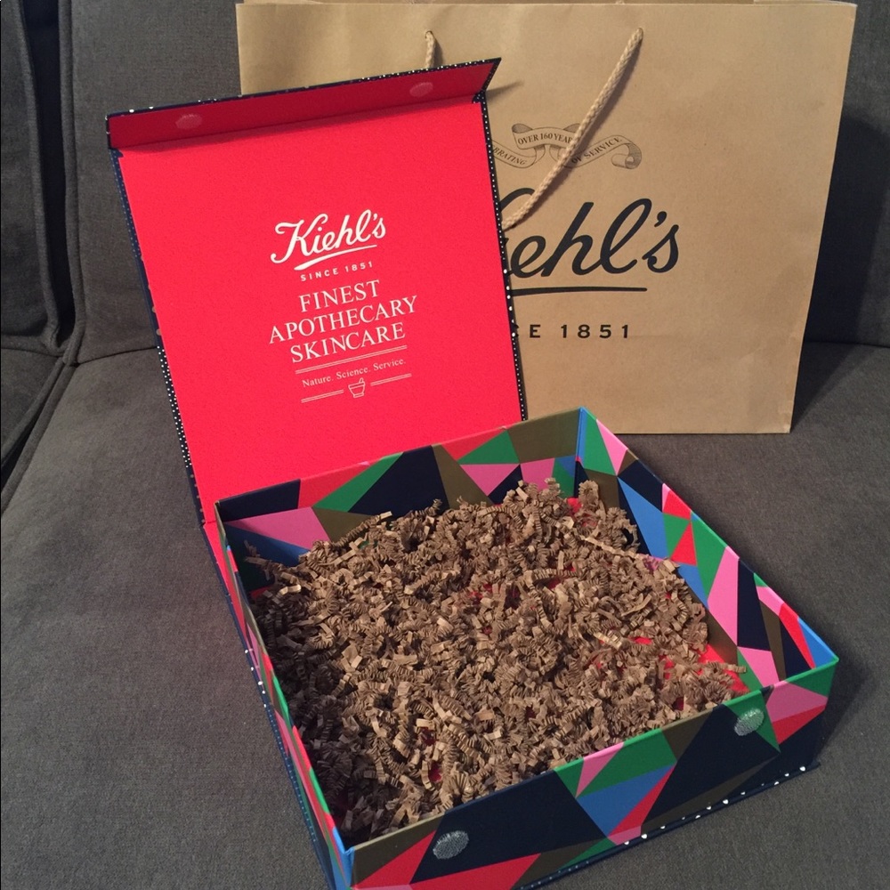 Kiehl’s bundle - Picture 2 of 3